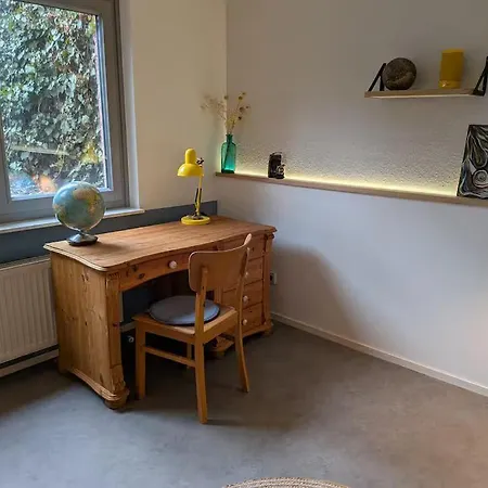 Privatunterkunft Grün Und Citynah *